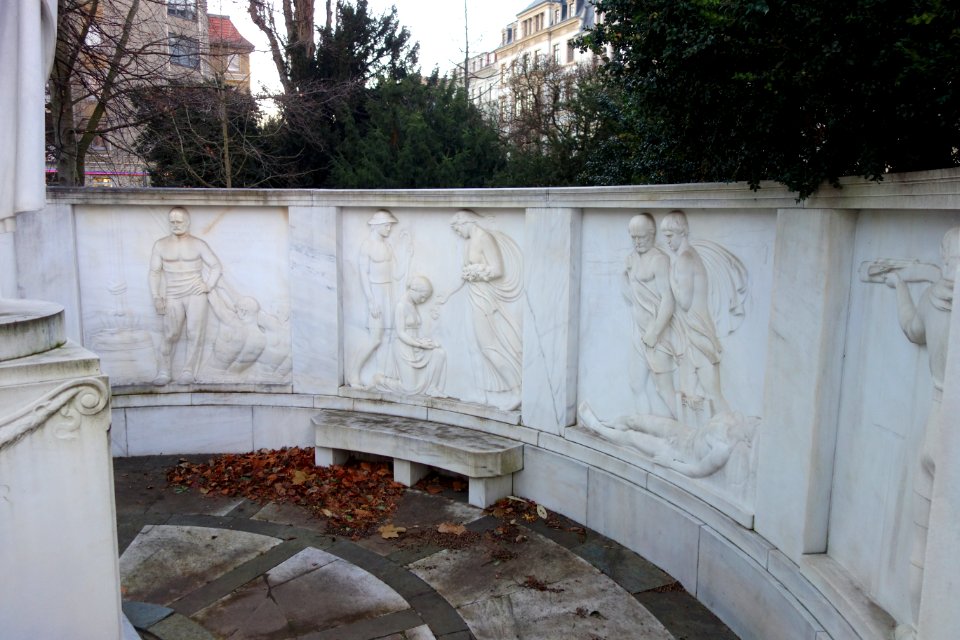 Schillerdenkmal - Dresden, Germany - DSC09264