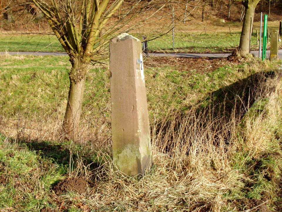 Schinveld-Grenspaal-2