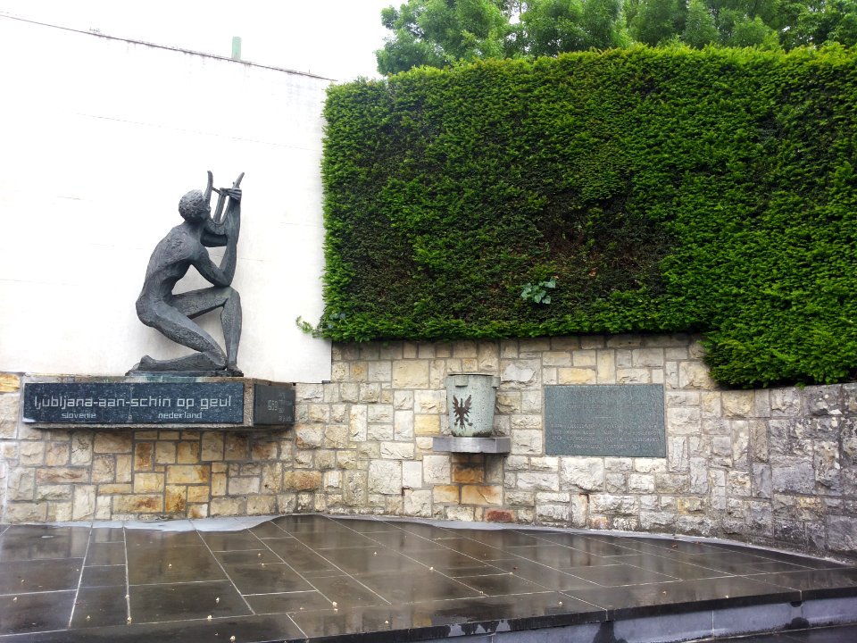 Schin op Geul-Ljubljanamonument (2)