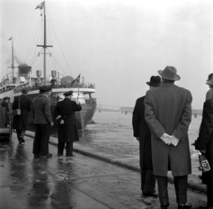 Schip Kronprins Olav bij de kade van DFDS in Kopenhagen, Bestanddeelnr 252-8654