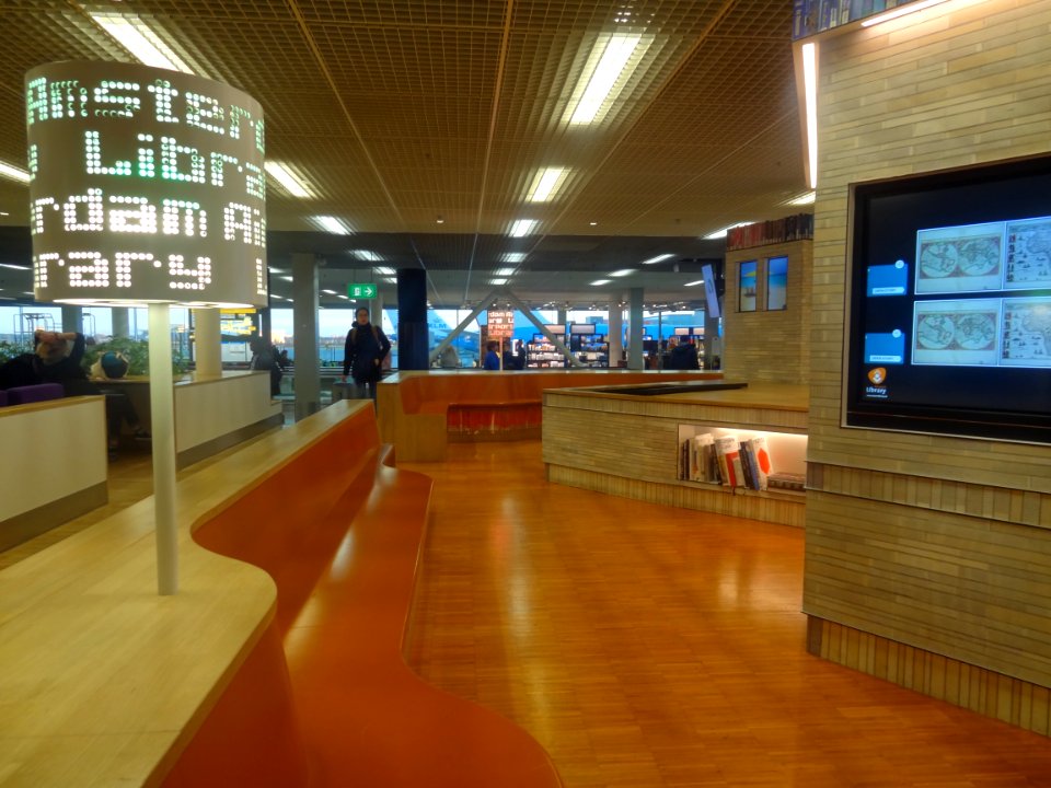 Schiphol Airport Library 06