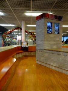 Schiphol Airport Library 02