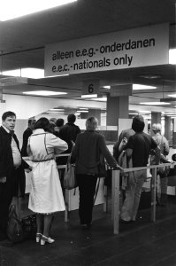 Schiphol, bord Alleen EEG-onderdanen, Bestanddeelnr 929-3677
