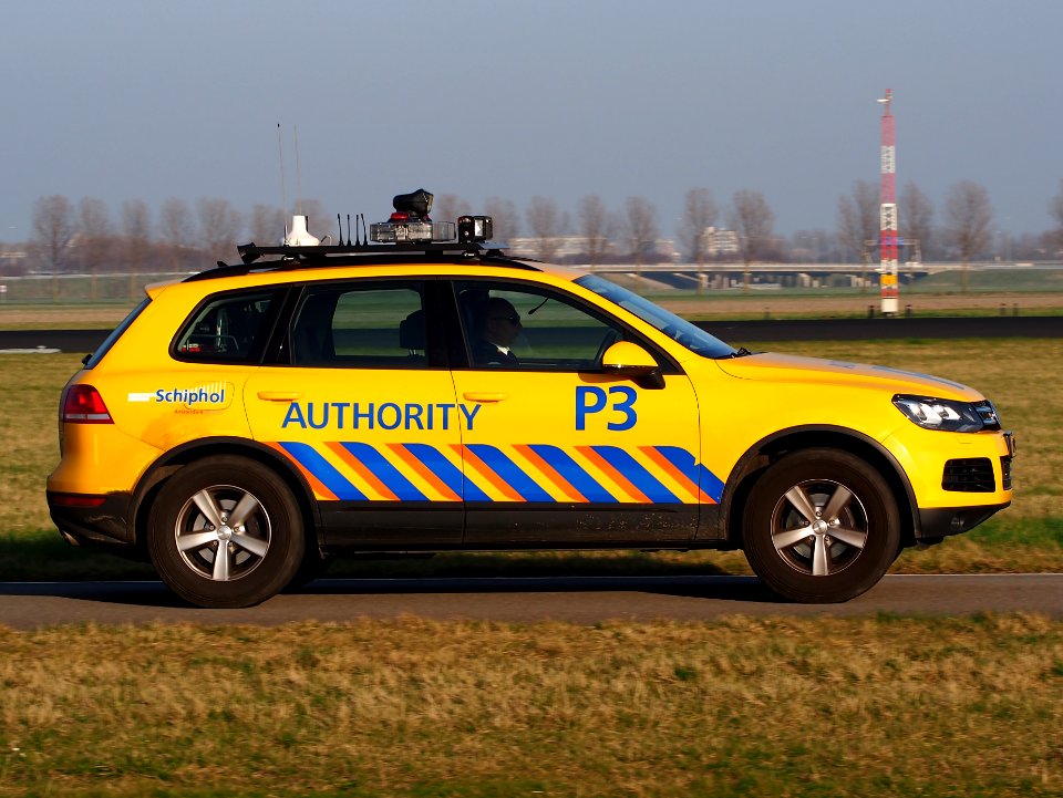 Schiphol (AMS - EHAM), Netherlands, Authority car P3 pic