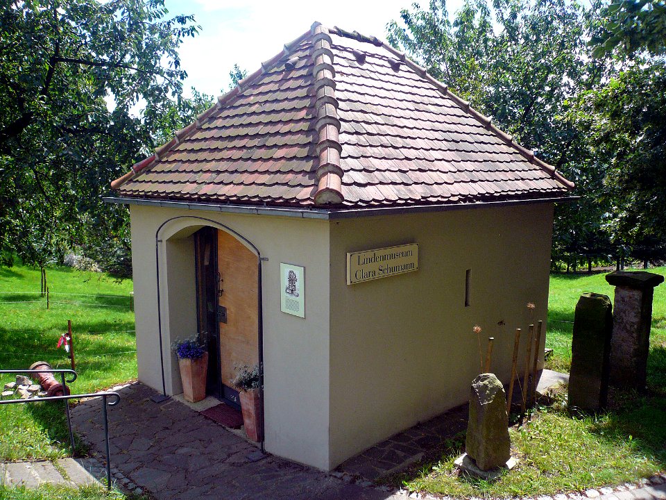 Schmorsdorfer Linde, 4