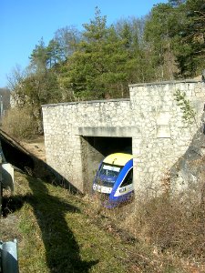 Schneckenbergtunnel -Südtor mit BRB (1)
