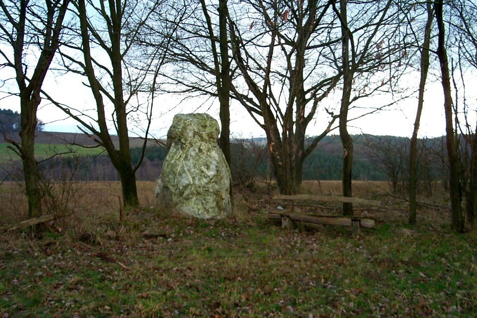 Schoenberg-menhir-trafostation-H4