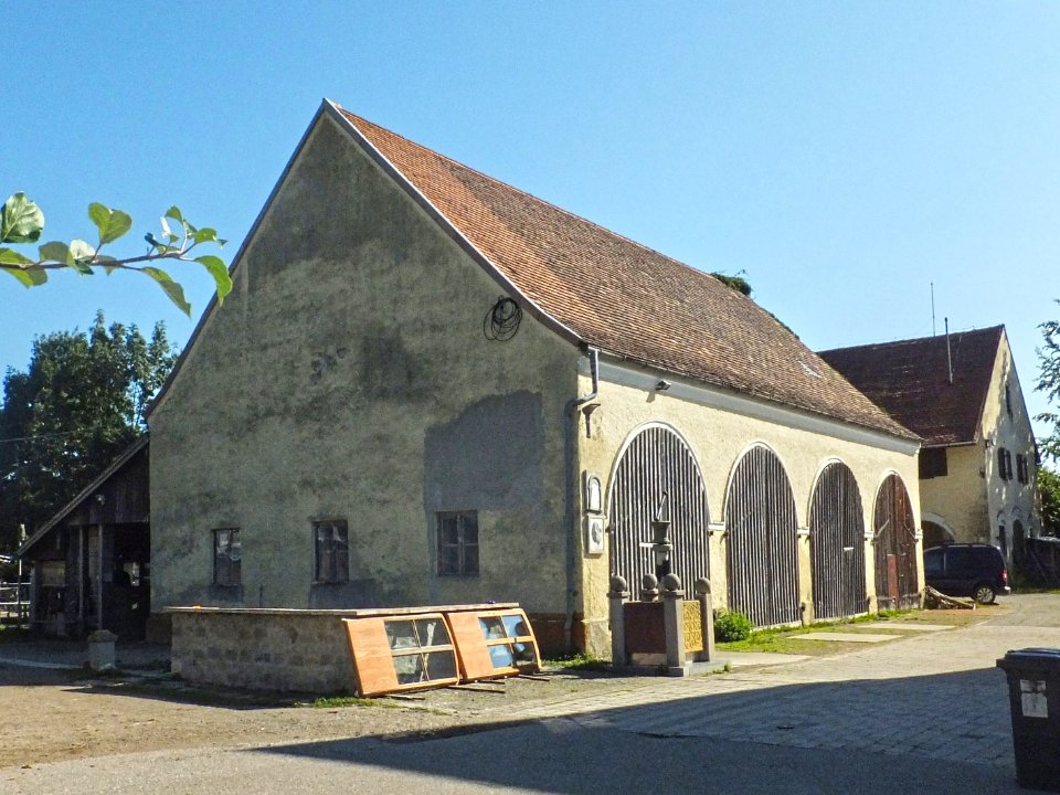 Schloß Pertenstein, Remise