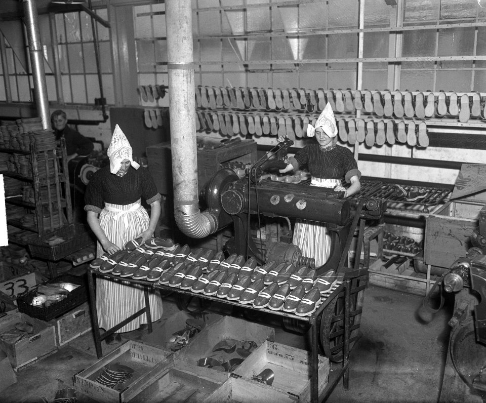 Schoenenfabriek Volendam, Bestanddeelnr 903-8904