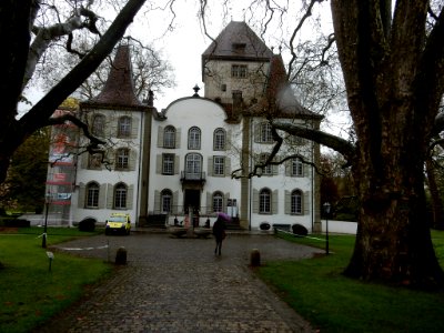 Schloss Jegenstorf Facade Parade Eintritt W Nw (151178061)