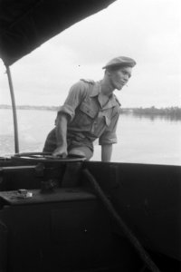 Schipper' korporaal Johan Wijnen uit Overschie voelt zich al goed thuis op het w, Bestanddeelnr 2113