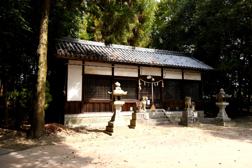 Sanuki-jinja, haiden-2