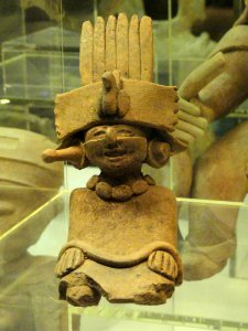 Smiling figure, central Vera Cruz - Mesoamerican objects in the American Museum of Natural History - DSC06031