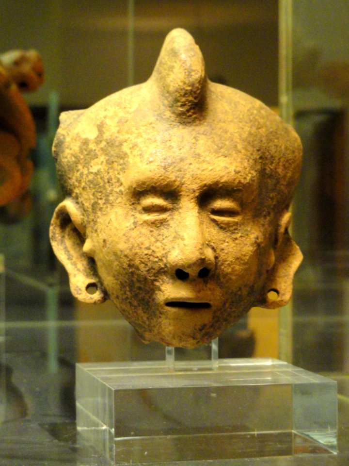 Smiling figure, central Vera Cruz - Mesoamerican objects in the American Museum of Natural History - DSC06034