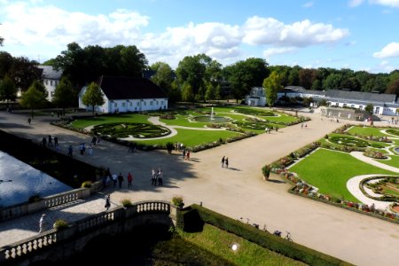 Schloss Neuhaus - Schlossgarten - 2