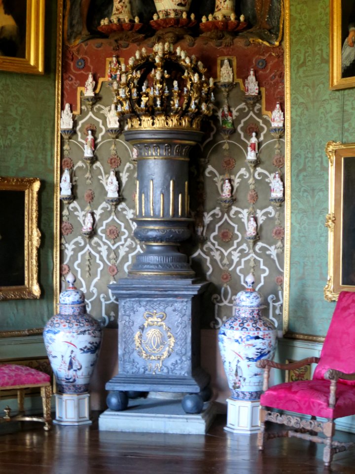 Schloß Weißenstein 8