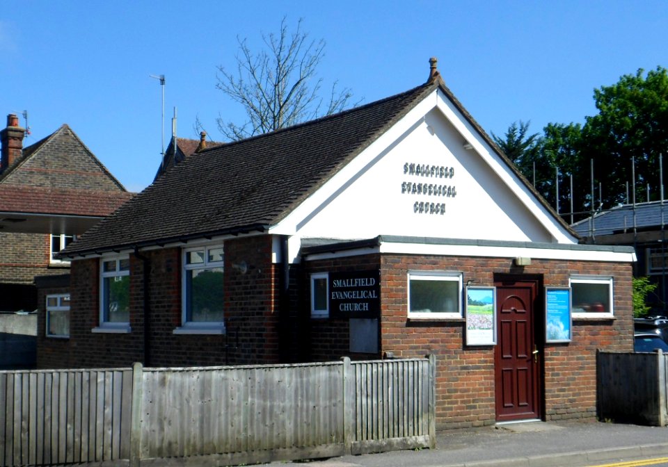 Smallfield Evangelical Church, Smallfield (June 2013) (5)