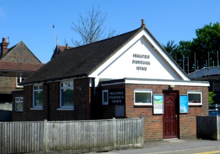 Smallfield Evangelical Church, Smallfield (June 2013) (5)