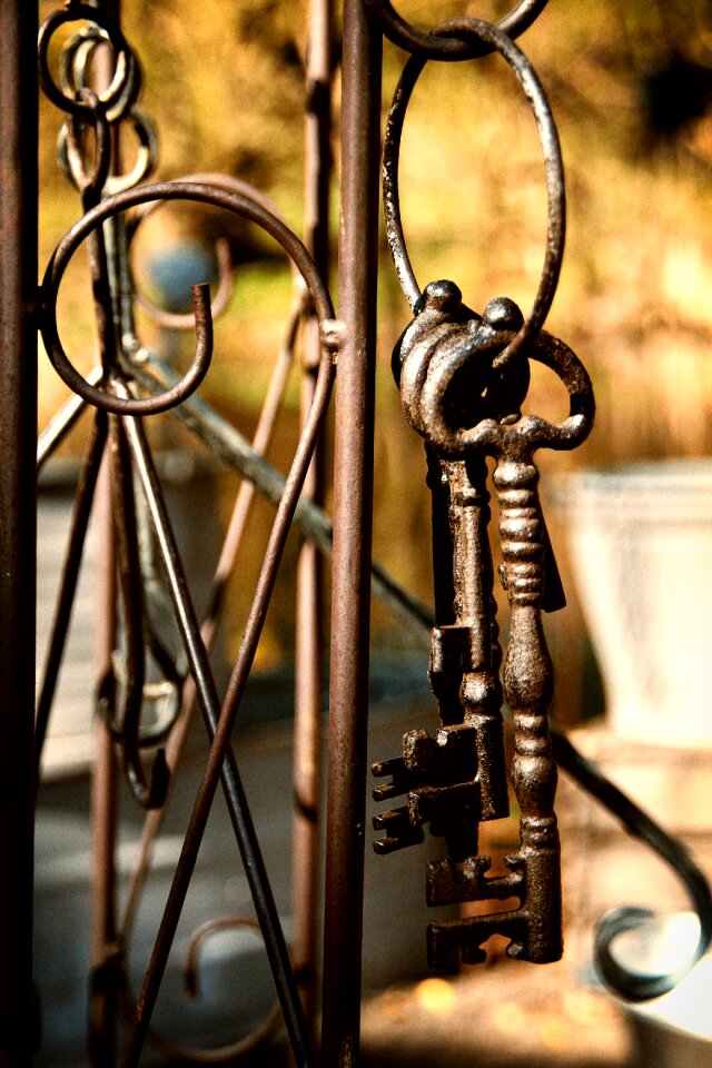 Keychain old iron