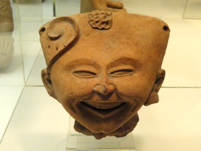 Smiling figure, central Vera Cruz - Mesoamerican objects in the American Museum of Natural History - DSC06030