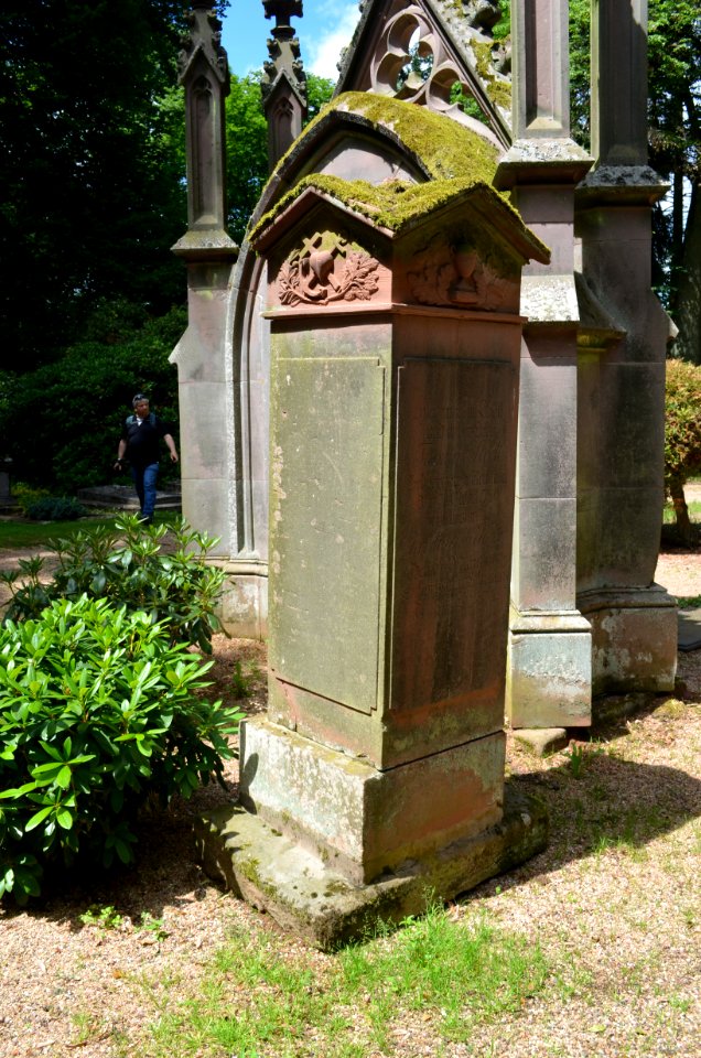 Schloss Eisenbach, Friedhof, Grabstein Thomas Stock (2)