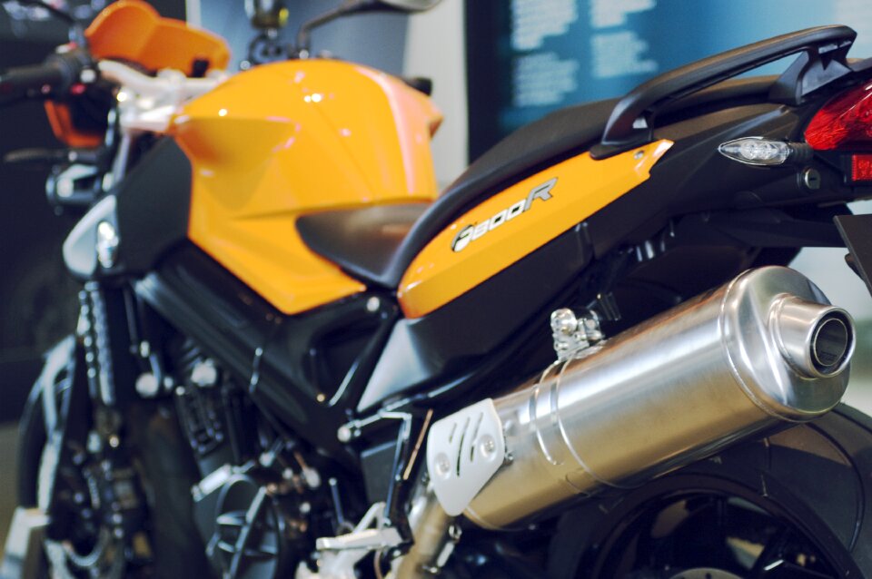 Two wheeled vehicle motorsport vehicle