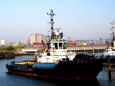 Smit Ebro - IMO 9476408 - Callsign C6XZ2, Calandkanaal, Port of Rotterdam pic1