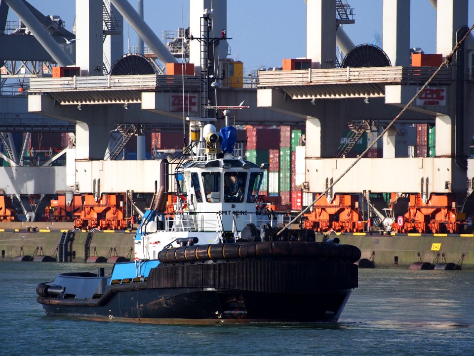Smit Seine (tugboat, 2009) IMO 9476393 Amazonehaven Port of Rotterdam pic1