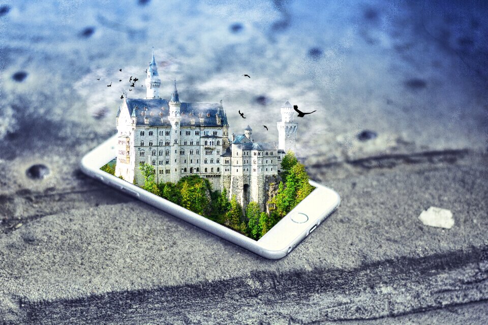 Iphone mobile virtual reality