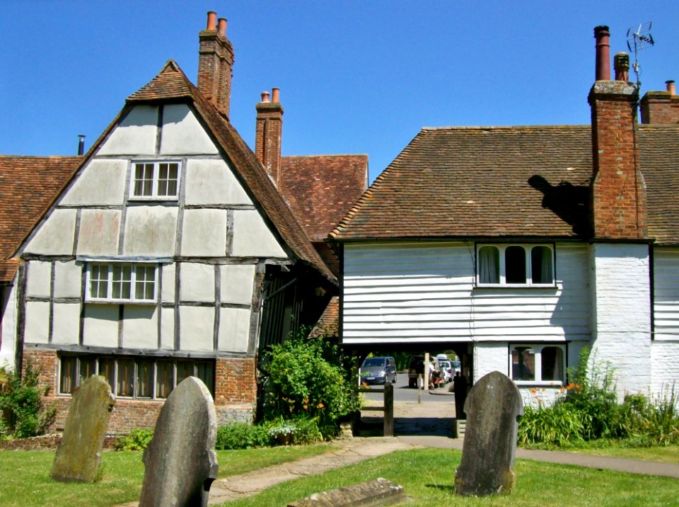 Smarden churchyard 1