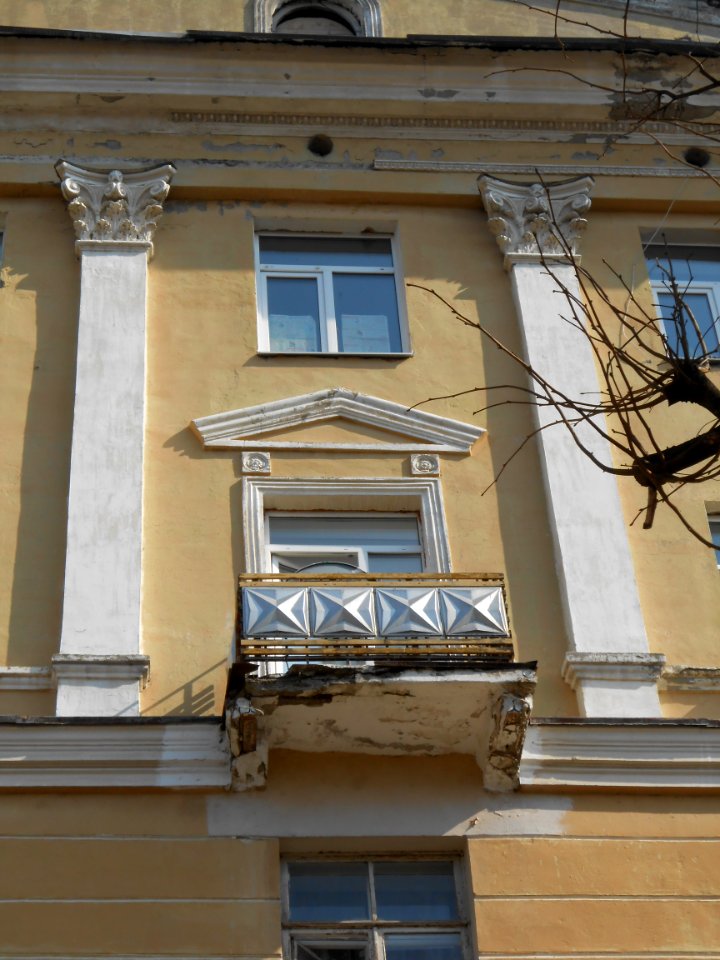 Smolensk, Oktyabrskoy Revolyutsii Street, 7 - 09