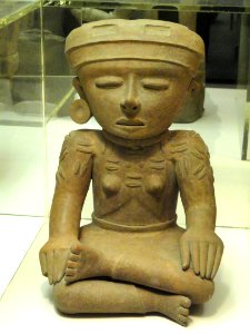 Smiling figure, central Vera Cruz - Mesoamerican objects in the American Museum of Natural History - DSC06033