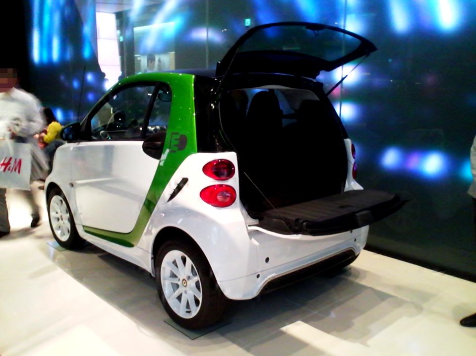 Smart fortwo coupe electric drive rear