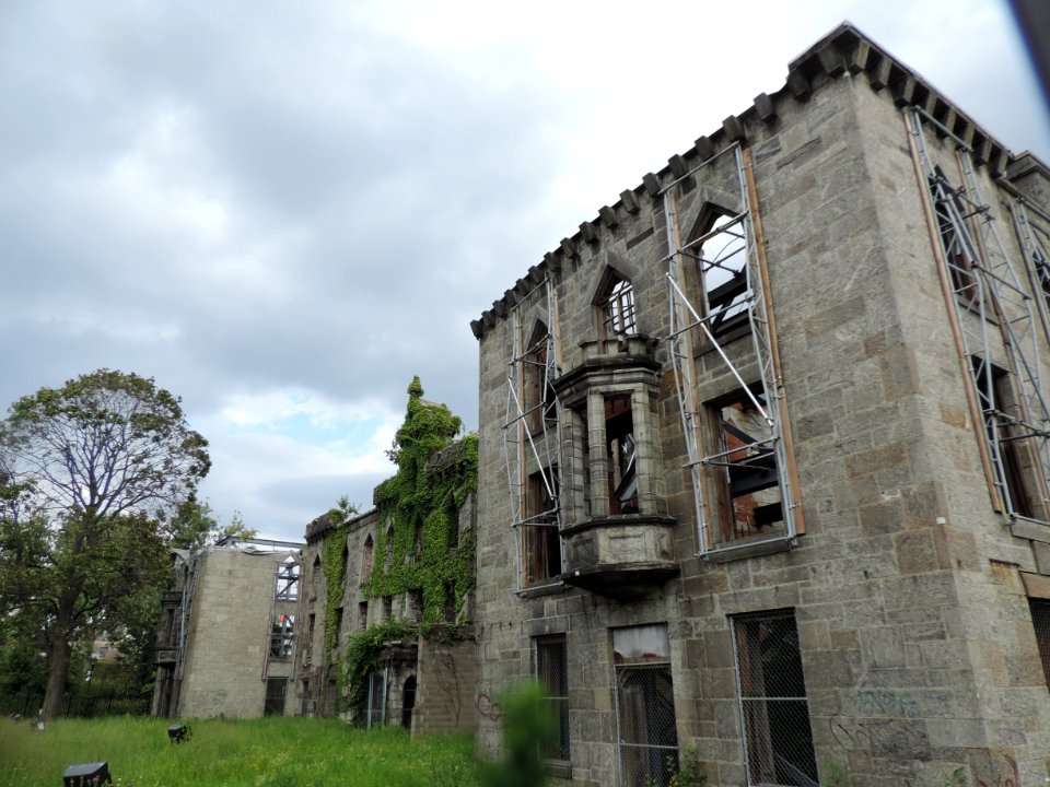 Smallpox Hospital west facade jeh