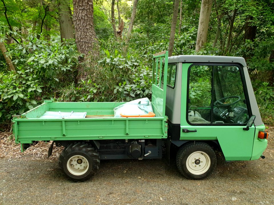 Small truck at Institute for Nature Study