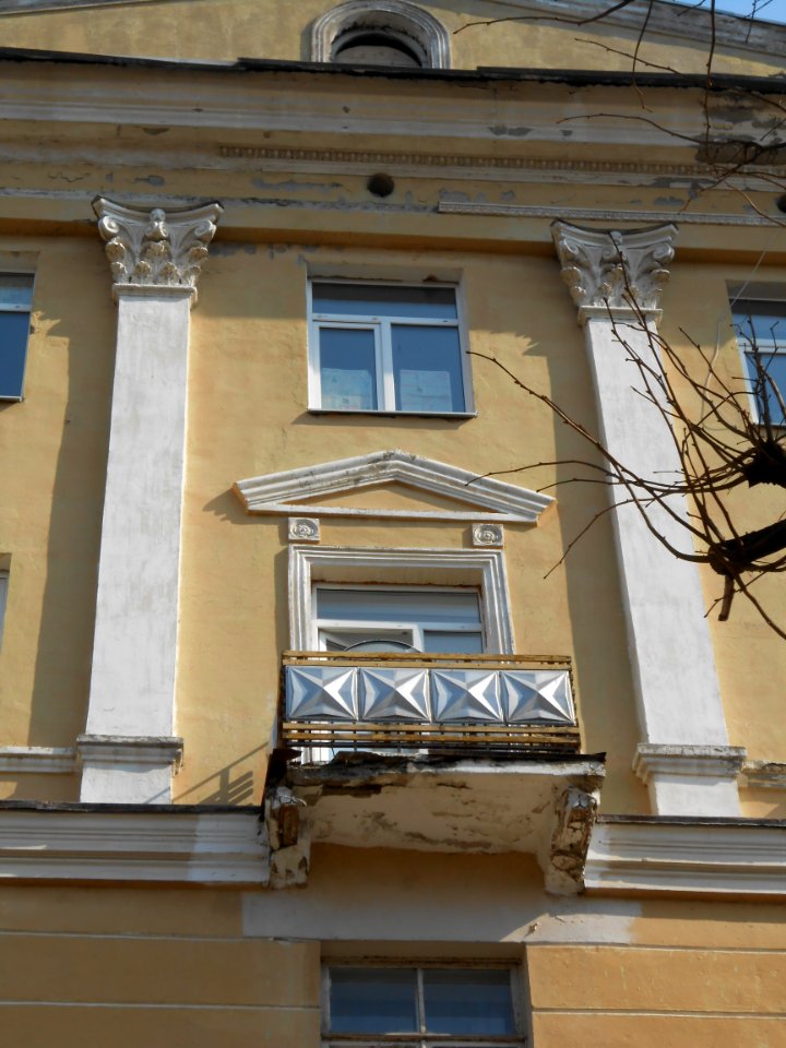 Smolensk, Oktyabrskoy Revolyutsii Street, 7 - 10