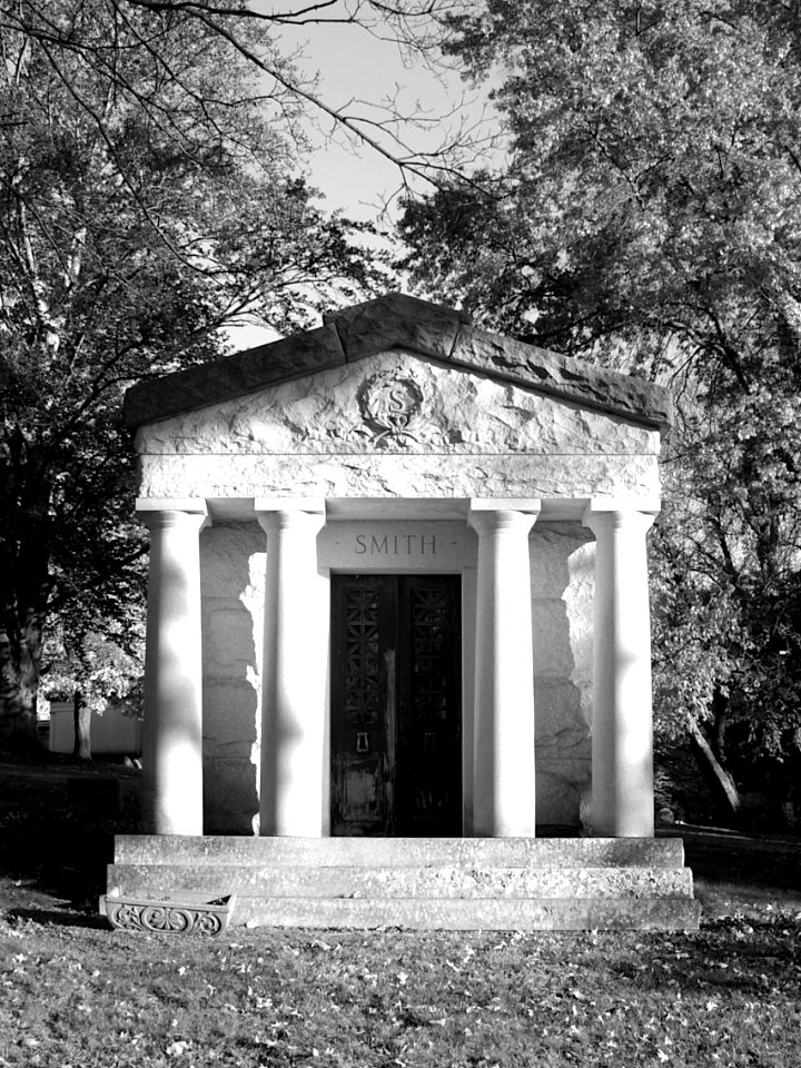 Smith mausoleum, Homewood Cemetery, 2020-11-08, 02
