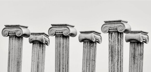 Column ionic elegance photo