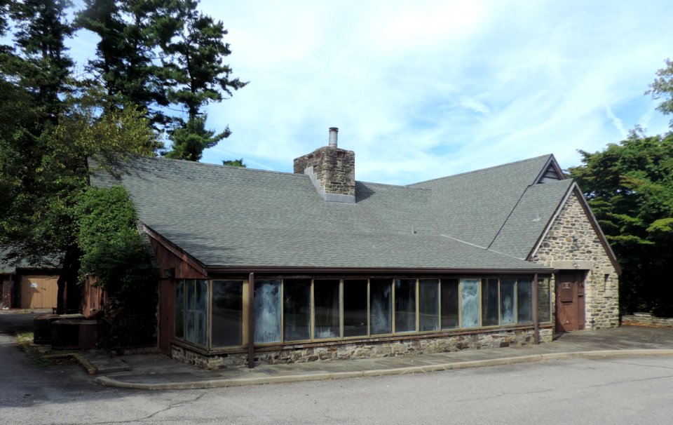 SMRP former Woodlands Lake restaurant jeh