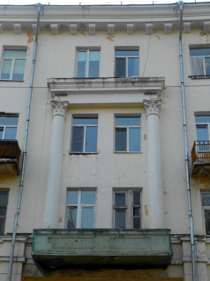 Smolensk, Dzerzhinsky Street 2 - 01