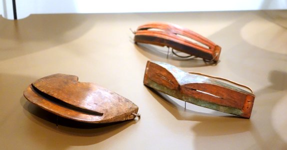 Snow goggles, Alaska Eskimo, 1883 - Ethnological Museum, Berlin - DSC01065