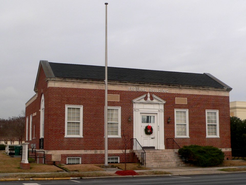 Smithfield, North Carolina former post office from SW 1
