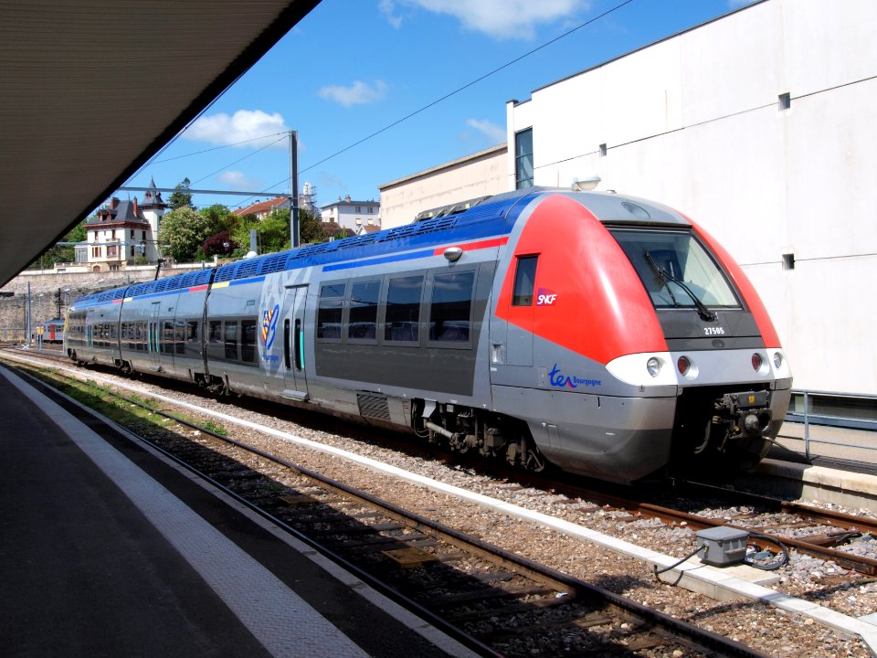 SNCF 27505 Ter Bourgogne, Bombardier EMU at Dijon, France p1