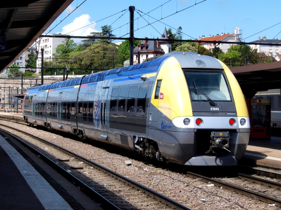 SNCF 27545 Ter Bourgogne, Bombardier EMU at Dijon, France p1
