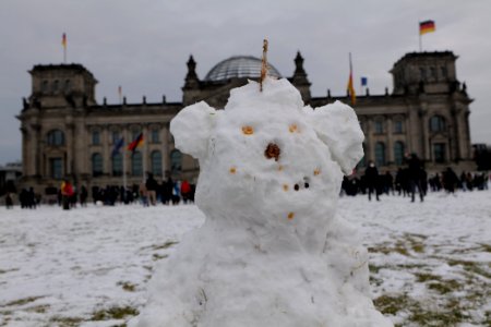 Snowman on the Platz der Republik Berlin 2021-02-06 02