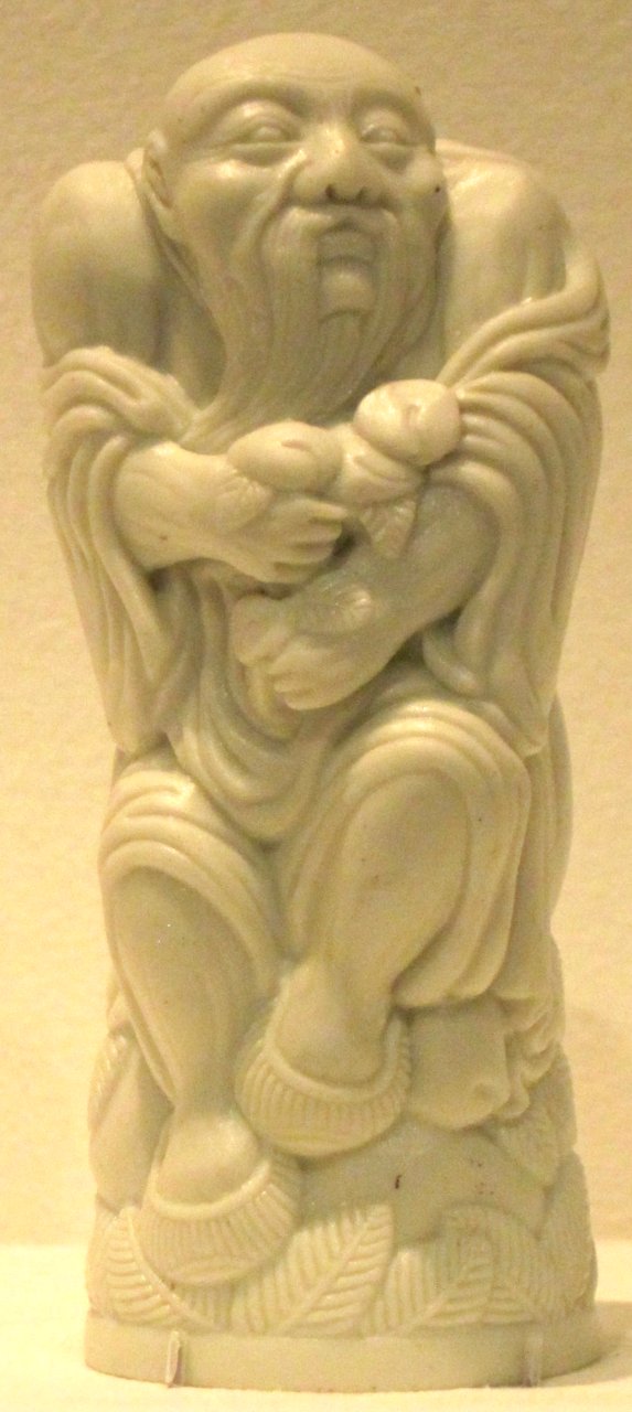 Snuff botle depicting the god of longevity, 19th century, porcelain, Metropolitan Museum of Art