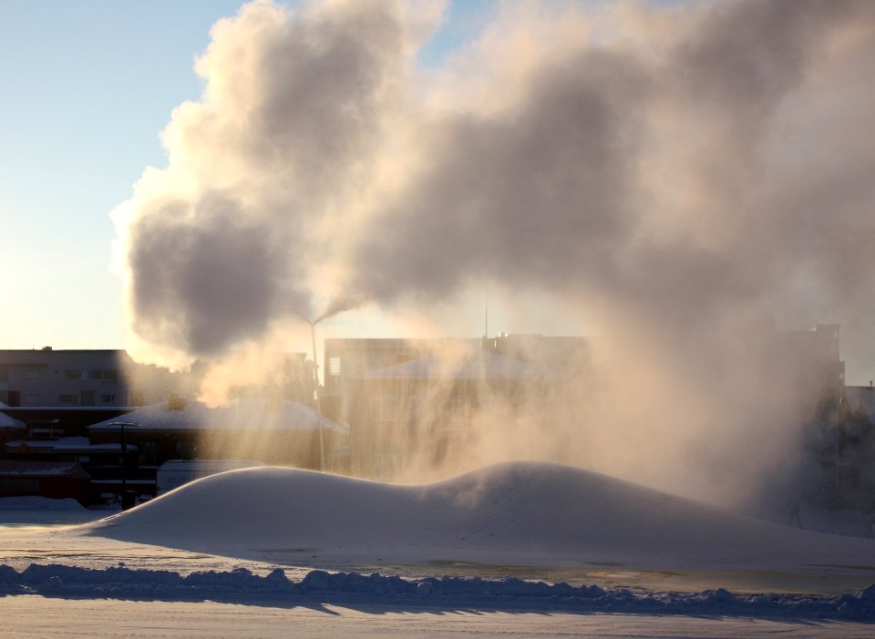 Snowmaking at Market Square Oulu 20120128 02