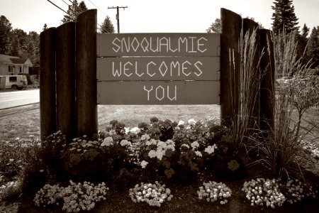 Snoqualmie Welcome Sign