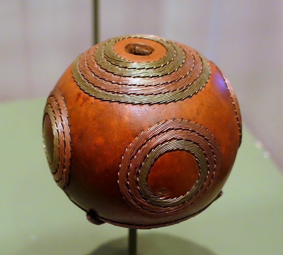 Snuff container, Zulu people, South Africa, late 1800s, gourd, brass, copper, iron - National Museum of Natural History, United States - DSC00490