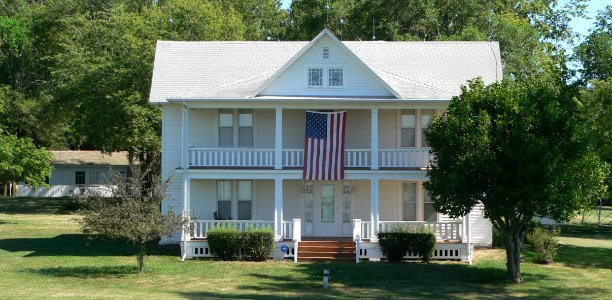 Snoke-Tate farmstead house from S 1